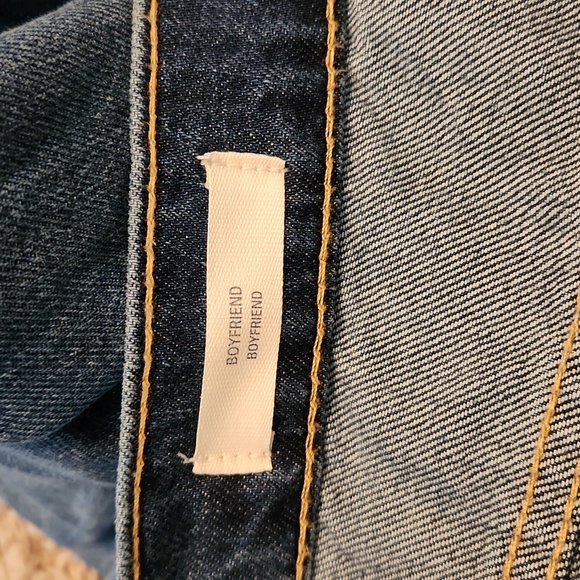 Universal Thread Boyfriend - Slim Hip & Thigh, Tapered Leg, 100% Cotton - Picture 8 of 12